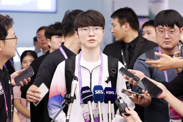 Faker 페이커 연봉, 군대, 대상혁 짤, 쉿 의미, 레전드까지 총정리